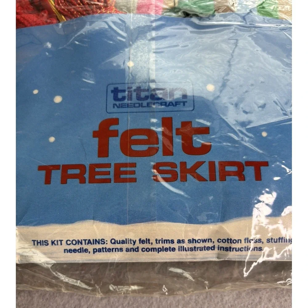 NOS Vintage Christmas Tree Skirt Kit Felt BEARS GOOSE Titan Needlecraft 36